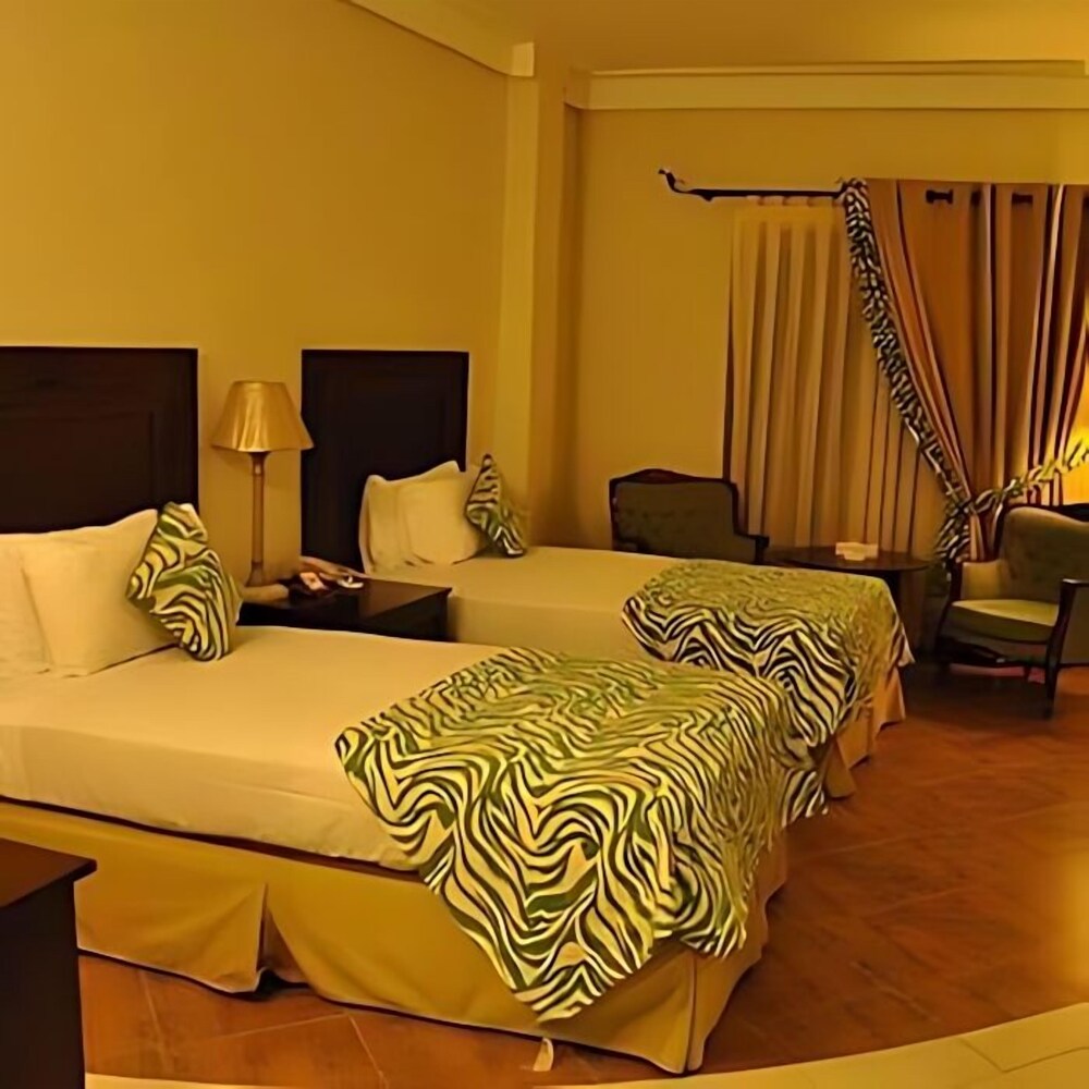 Grand Regency Hotel 38/50