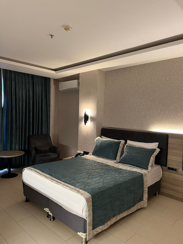 COMFORT, DOUBLE BED