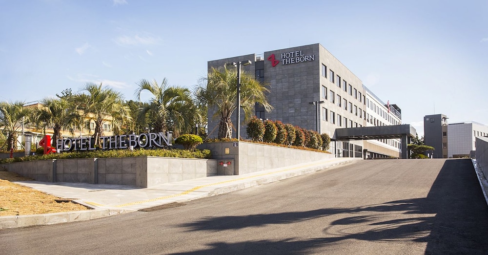 HOTEL THE BORN JEJU 47/48