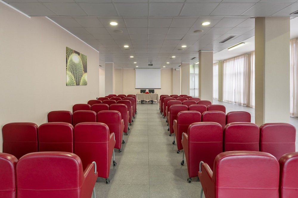 B&B HOTEL Settimo Torinese 40/50