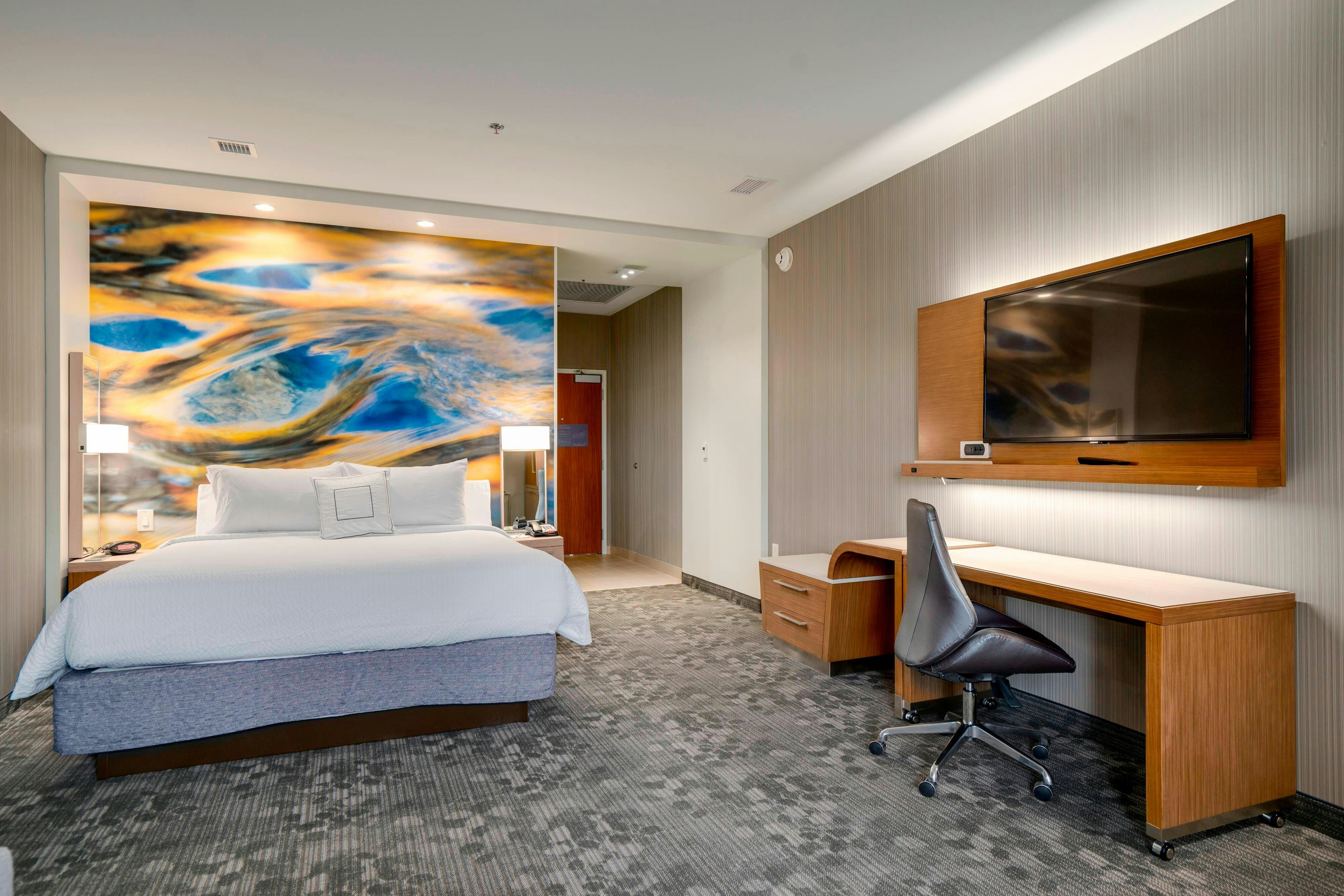 Courtyard by Marriott Niagara Falls, USA 9/22