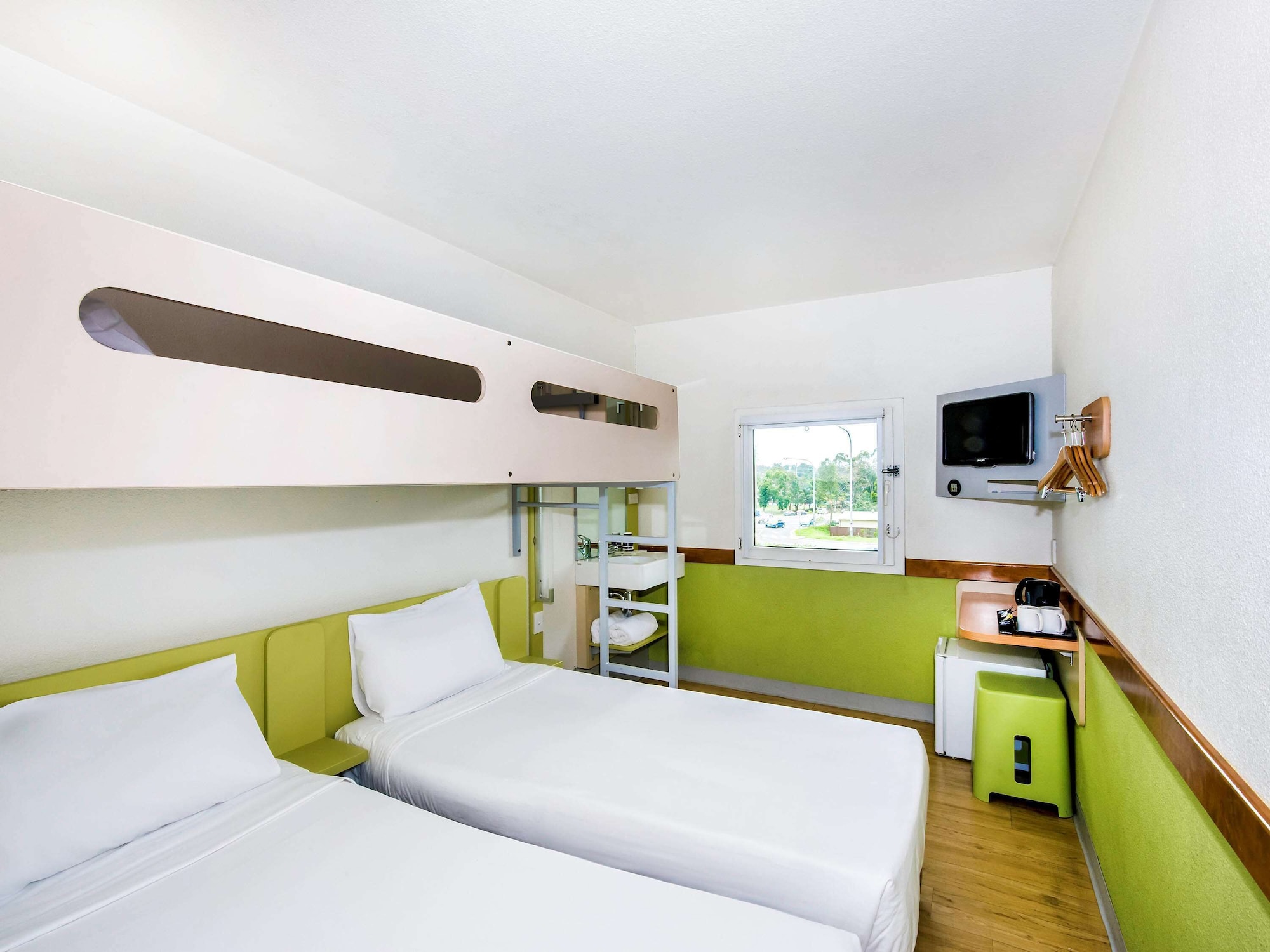 STANDARD, 3 BEDS