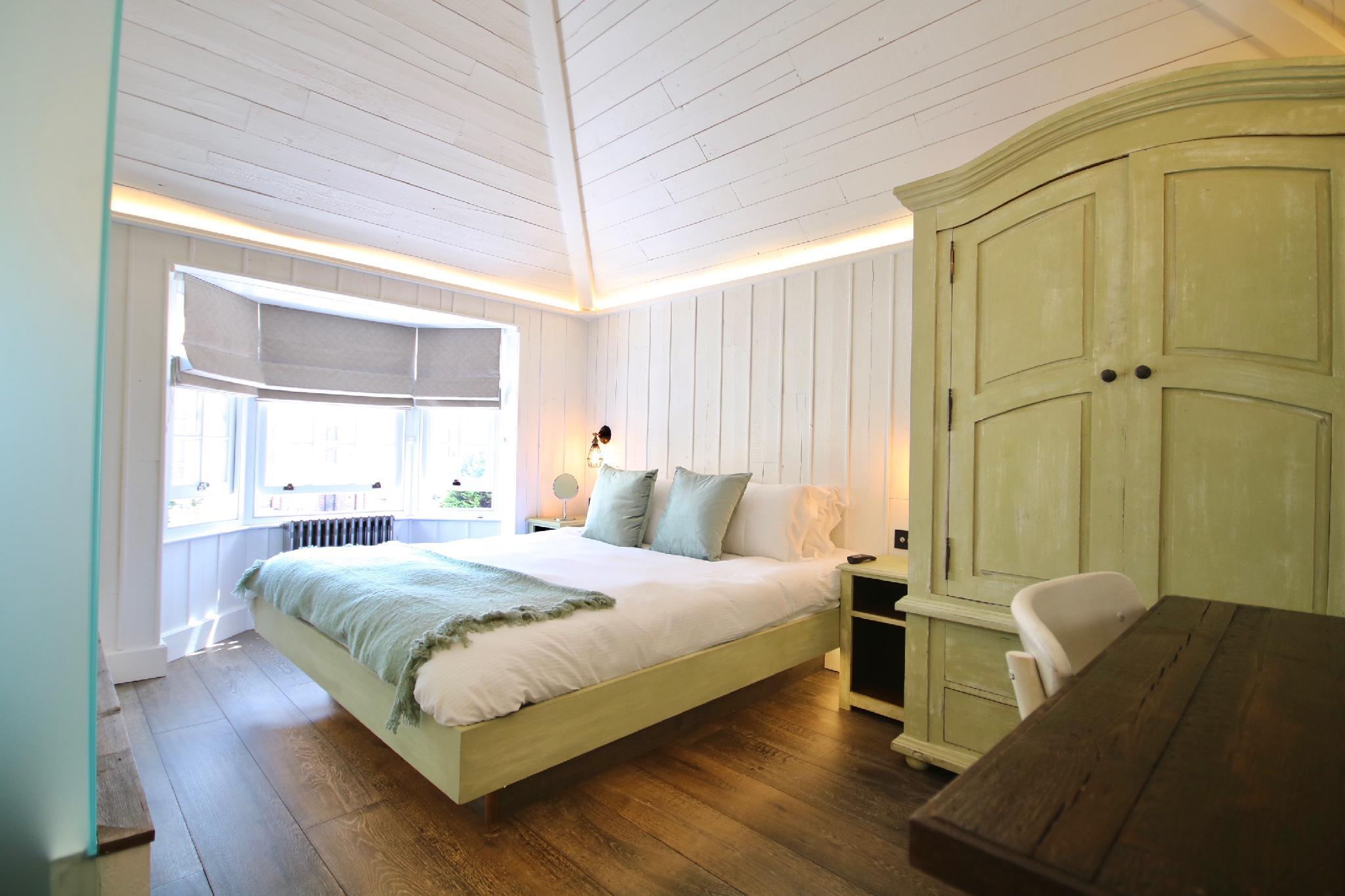 Room 6