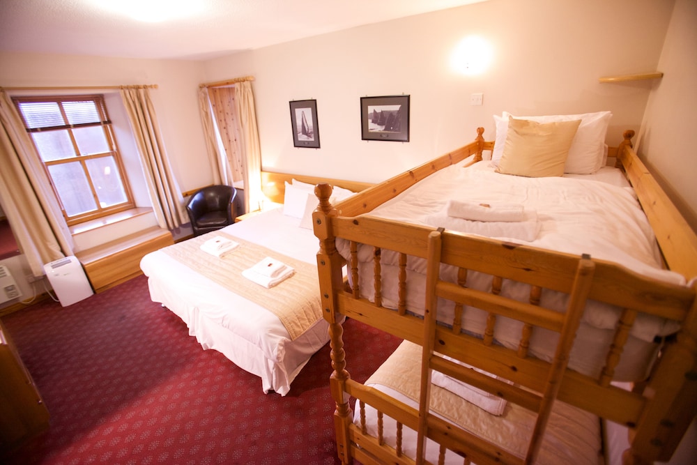 Ferry Inn 11/50