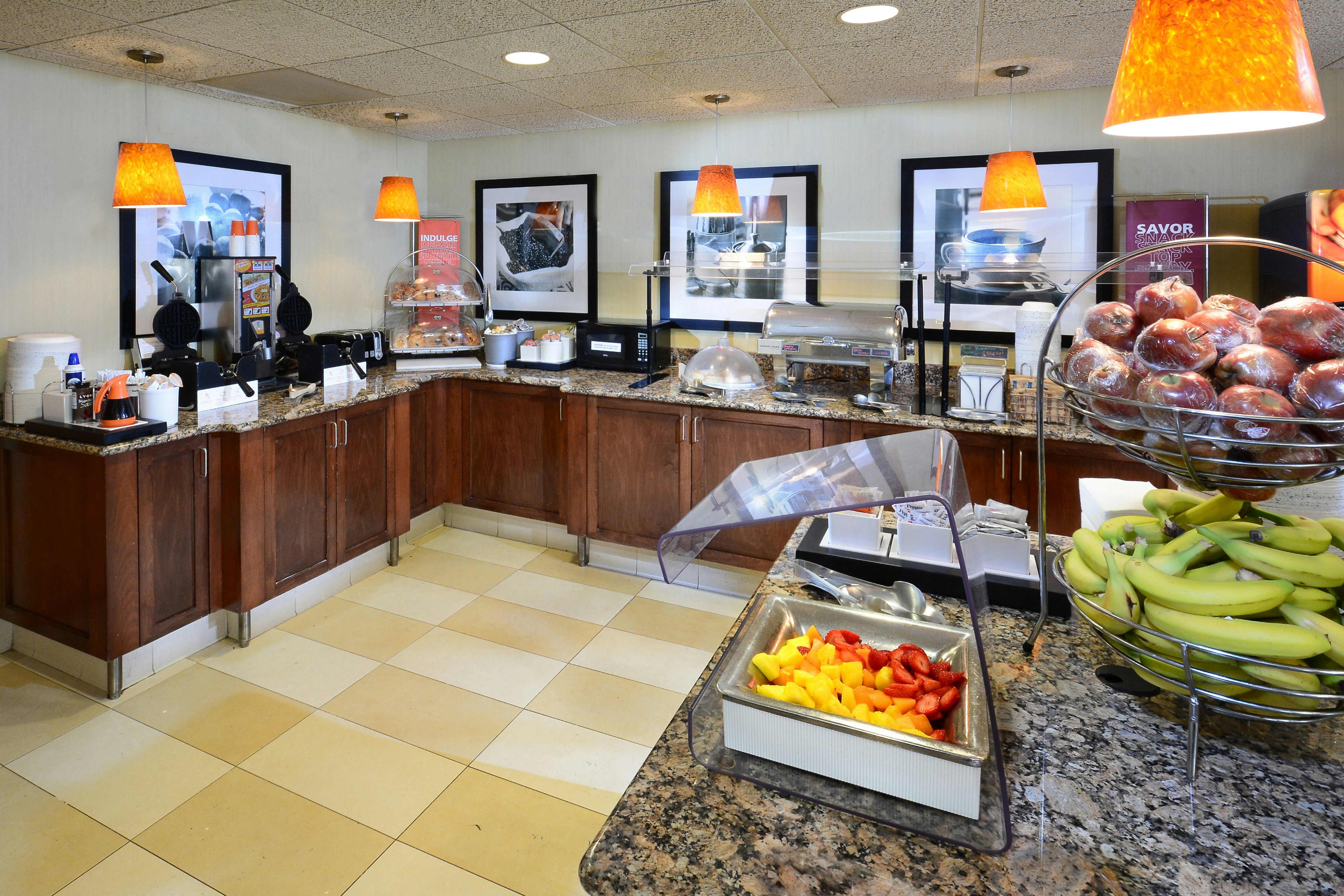 Hampton Inn Charlotte-North/Lake Norman 24/43