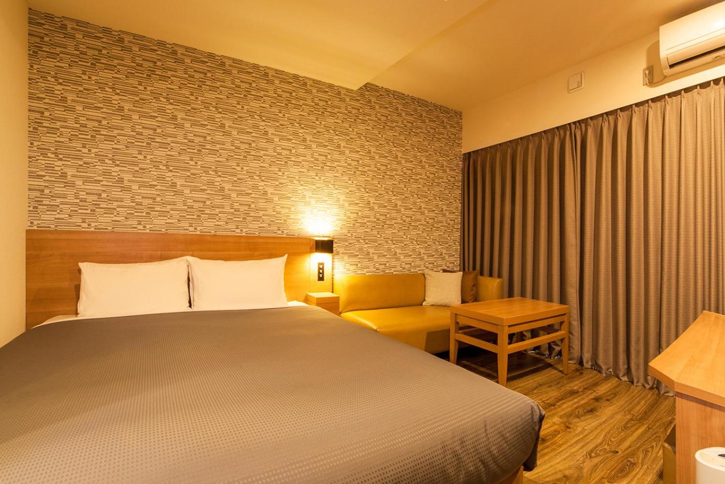 Moderate, Double Bed, Balcony, North Wing