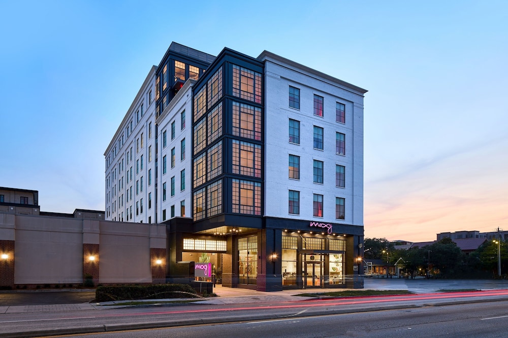 Moxy Charleston Downtown 1/42