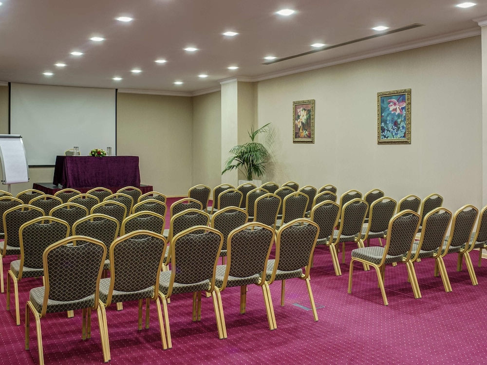 Rixos President Astana Hotel 75/85