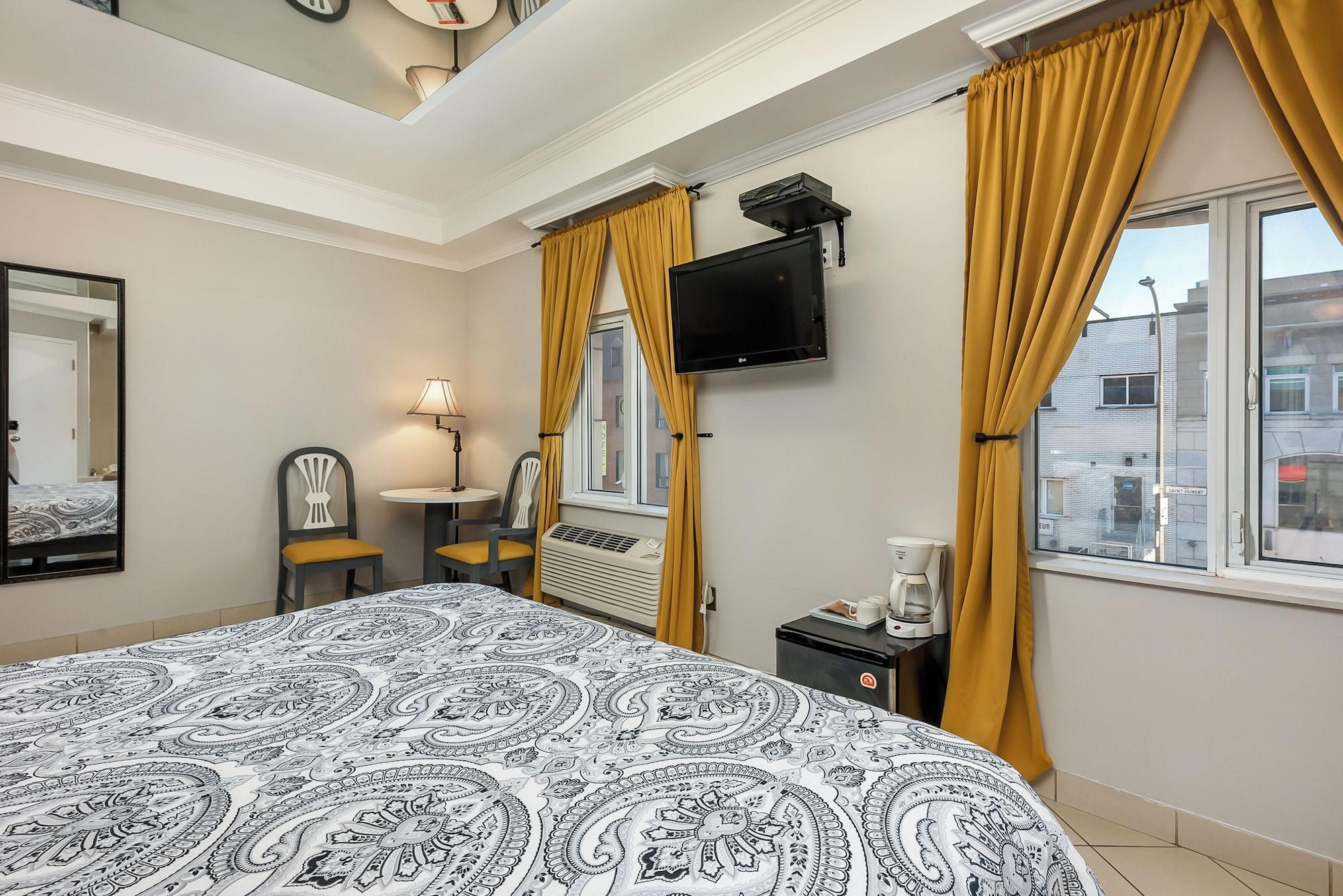 Private, Queen Bed