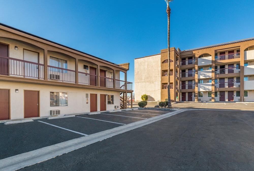 Days Inn by Wyndham Chula Vista/San Diego 7/57