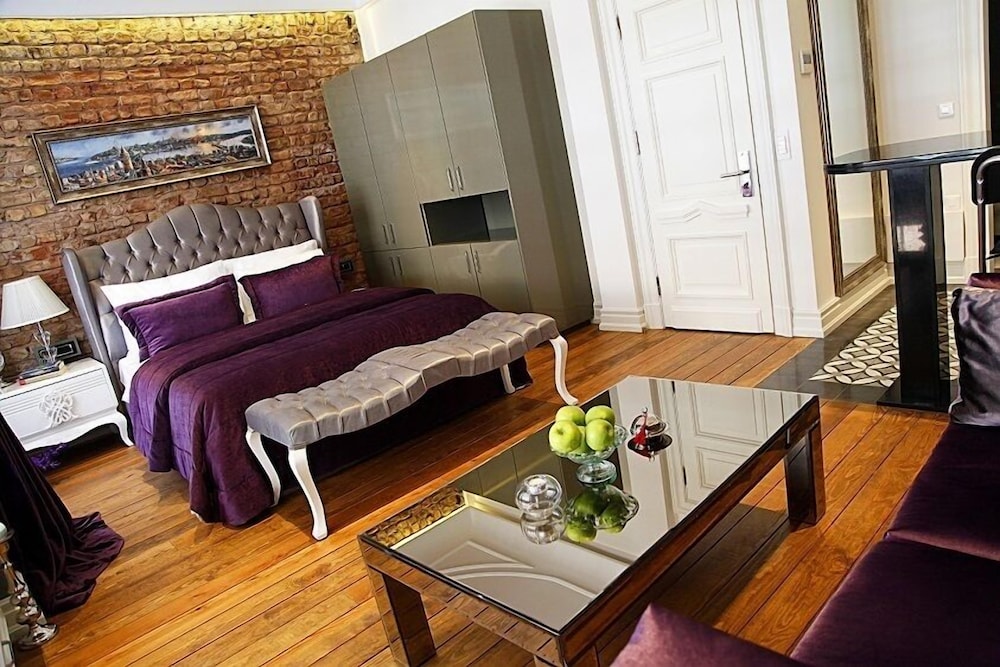 Frida Suites 42/55