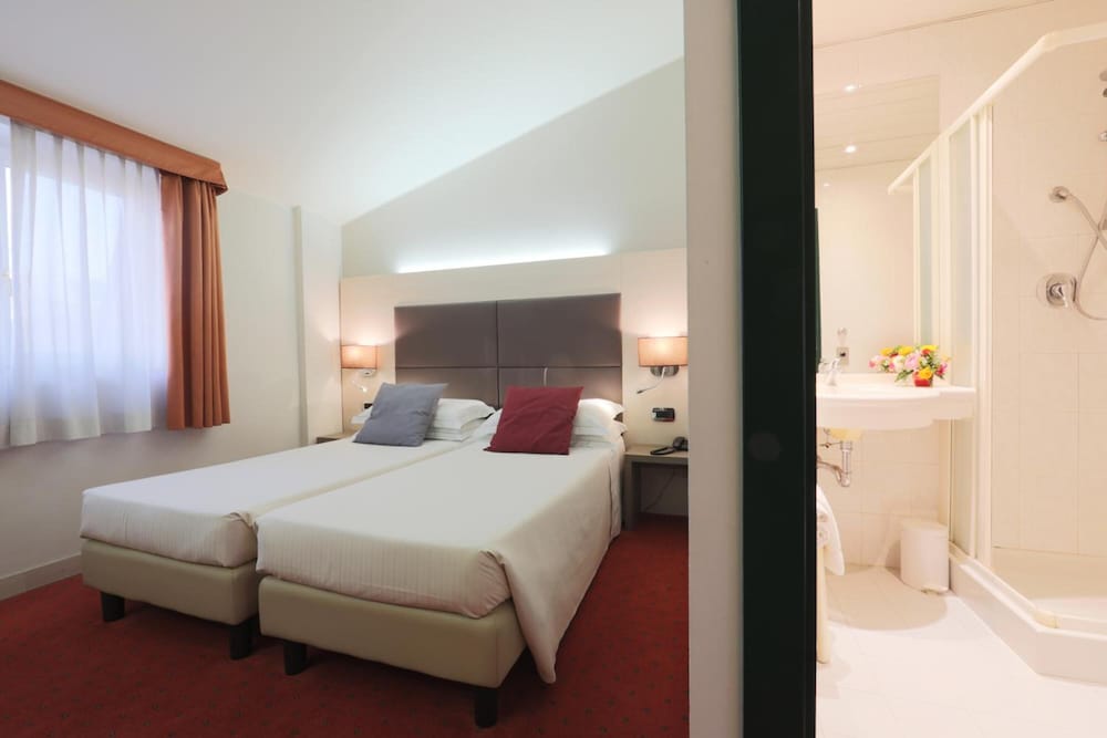 Hotel Campion 20/67