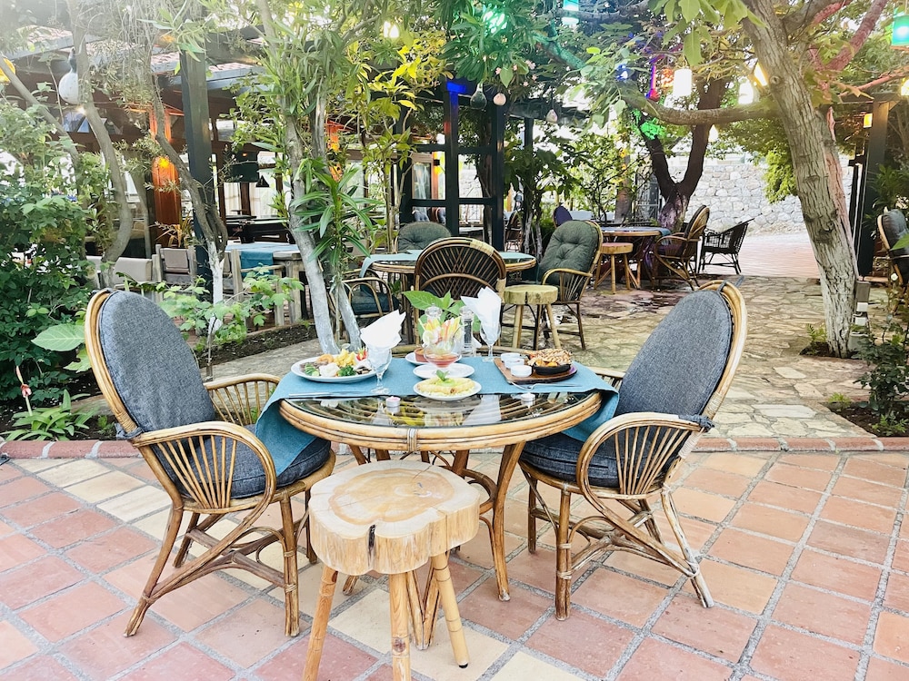 Mountain Valley Apart Hotel & Villas 34/50