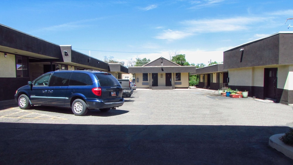 M Star Cedar City 50/50
