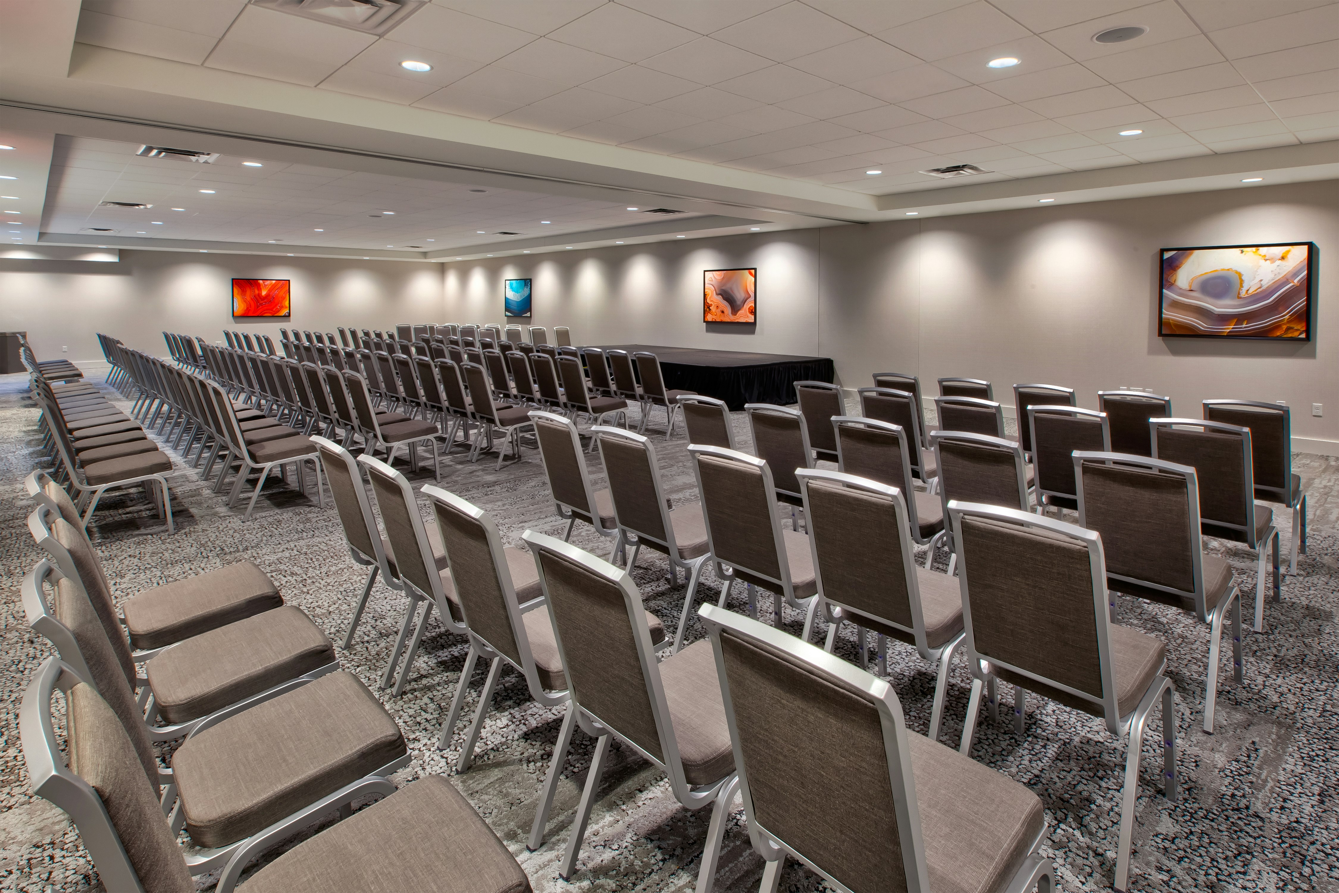 Hilton Garden Inn Columbus Easton 12/18