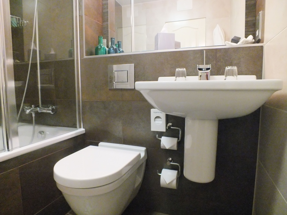 Craighaar Hotel 32/33