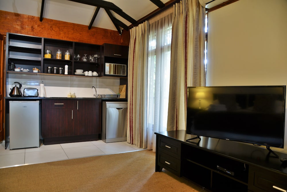 Sand River Guest House 6/50