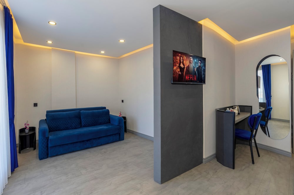 The Private Airport Hotel 36/50