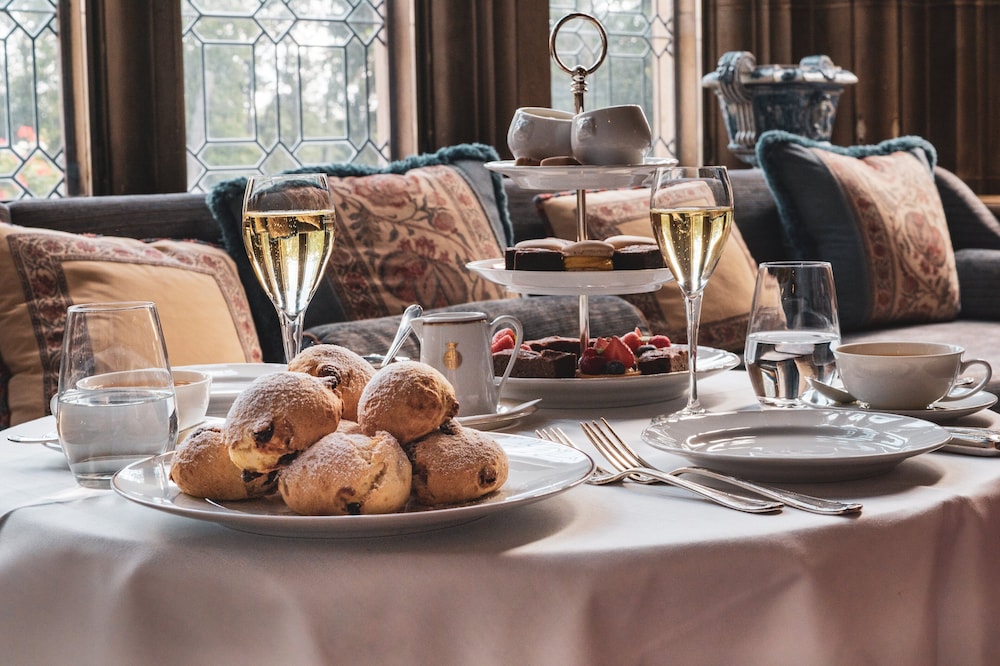Schlosshotel Kronberg Hotel Frankfurt 20/50