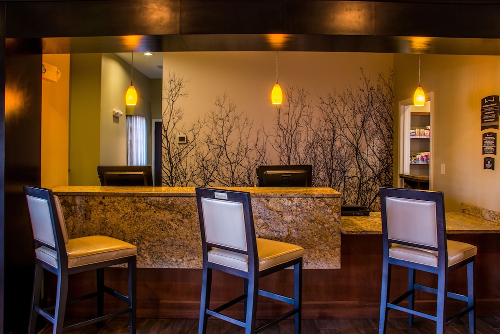 Staybridge Suites Schererville 7/55