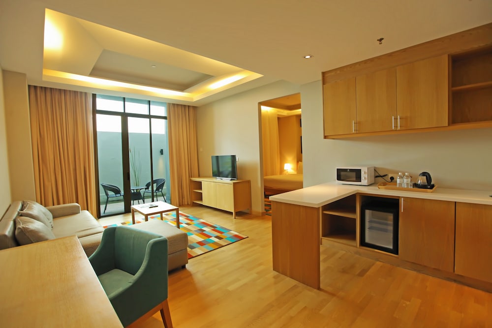 Casuarina At Meru 48/66