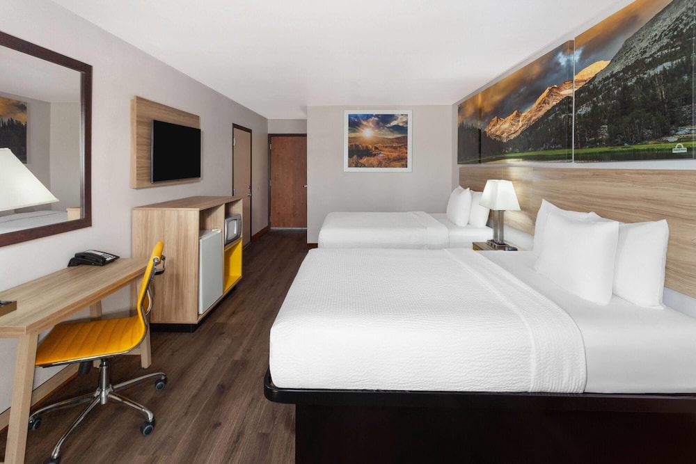 غرفة بسريرين كوين، Days Inn & Suites By Wyndham Spokane Airport Airway Heights 2/7