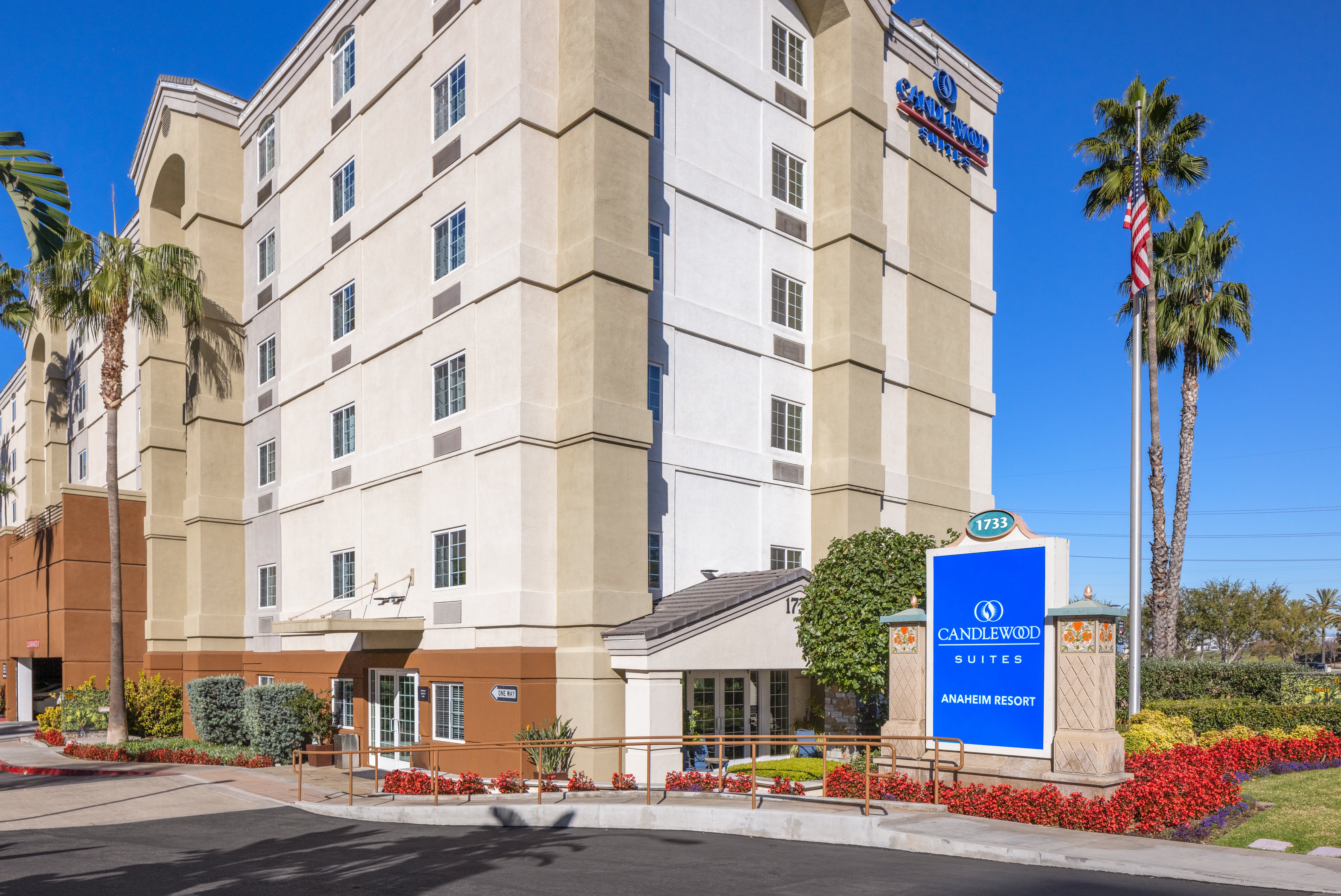 Candlewood Suites Anaheim - Resort Area 33/36