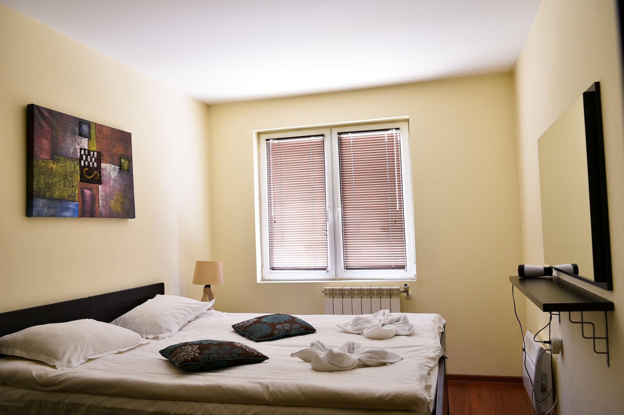 1 BEDROOM, APARTMENT