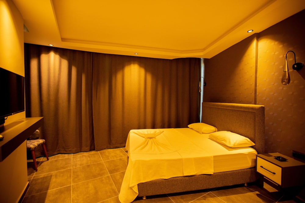 Hotel Rolli 11/23
