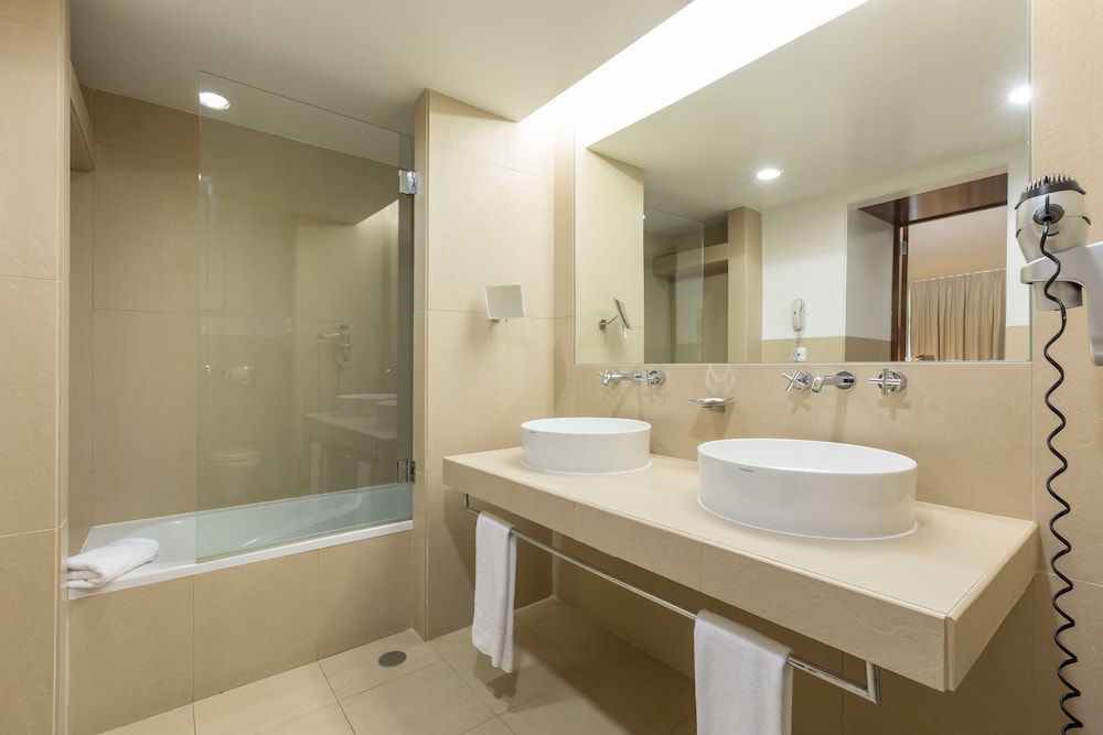 NAU Sao Rafael Suites 50/50