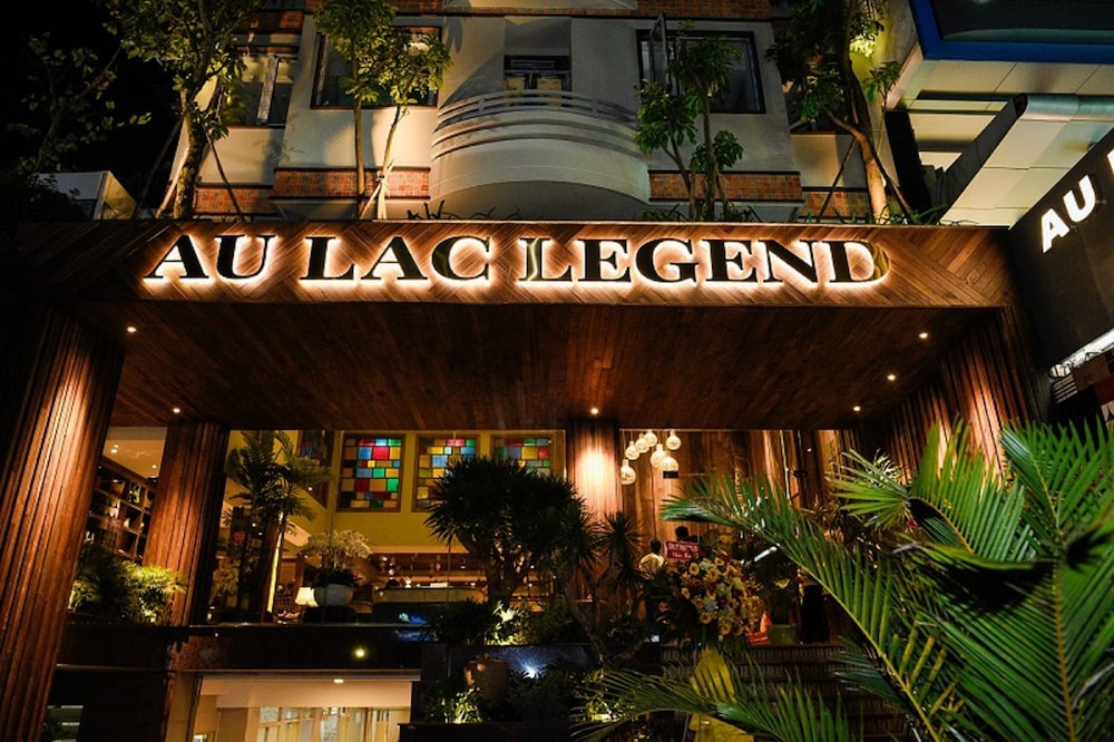 Au Lac Center Hotel 2/50