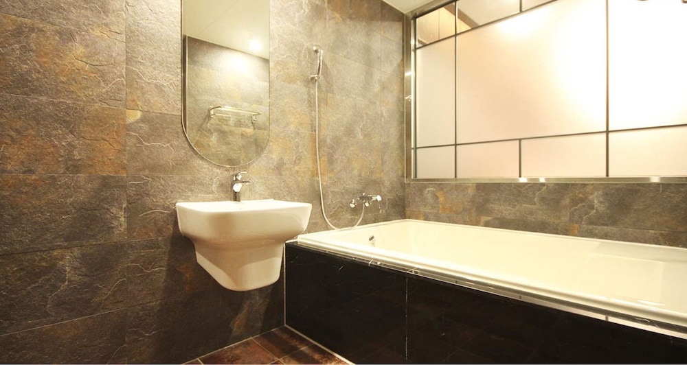 Jinju Kai Hotel 47/49