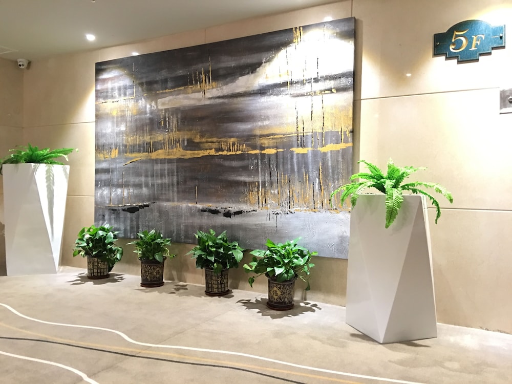 Kaili Hotel 13/68