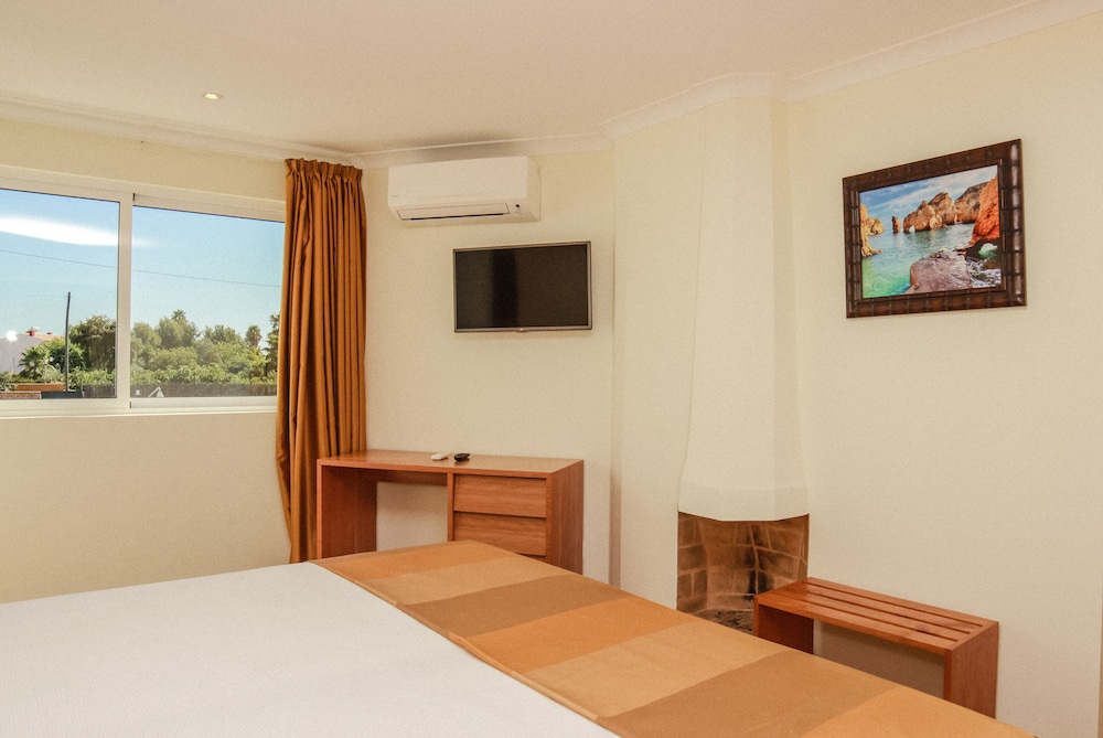 Lagoa Apartment Hotel 9/52