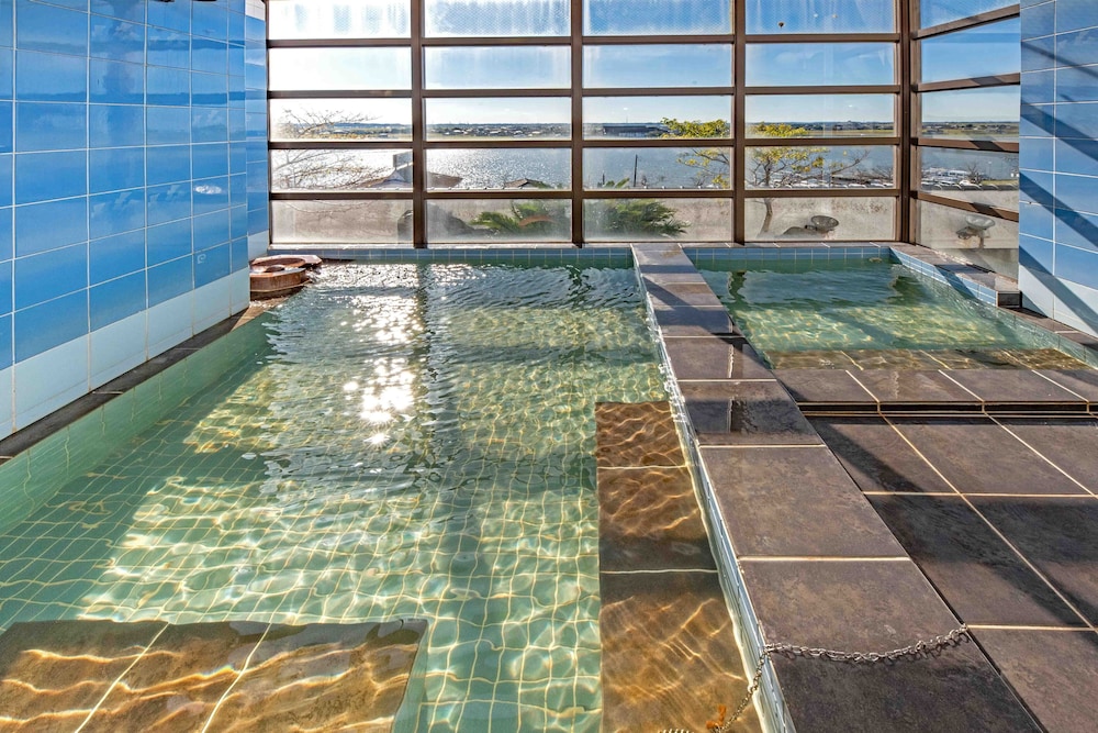 New Makomo Hotel 43/61