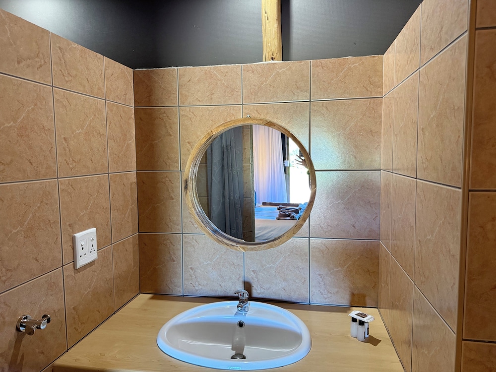 Lapa Lange Game Lodge 46/48