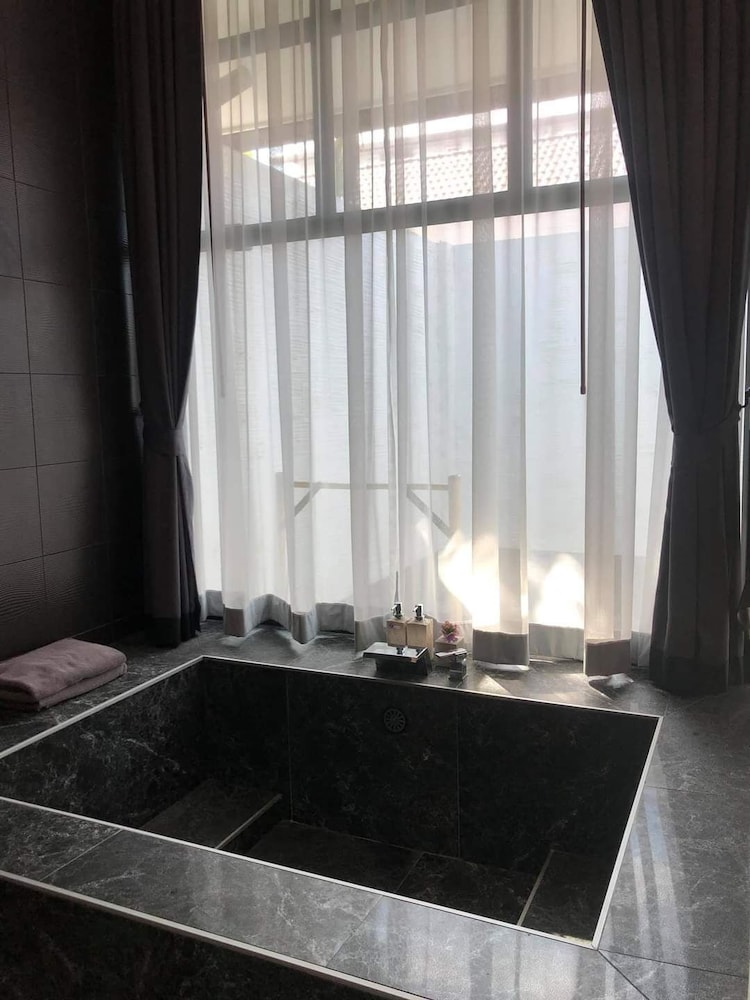 Arun Dara Villa 31/58