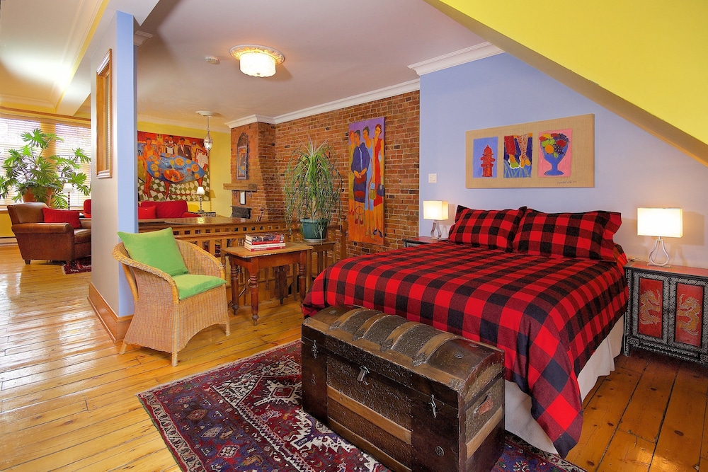 Petite Auberge Les Bons Matins B&B 6/72