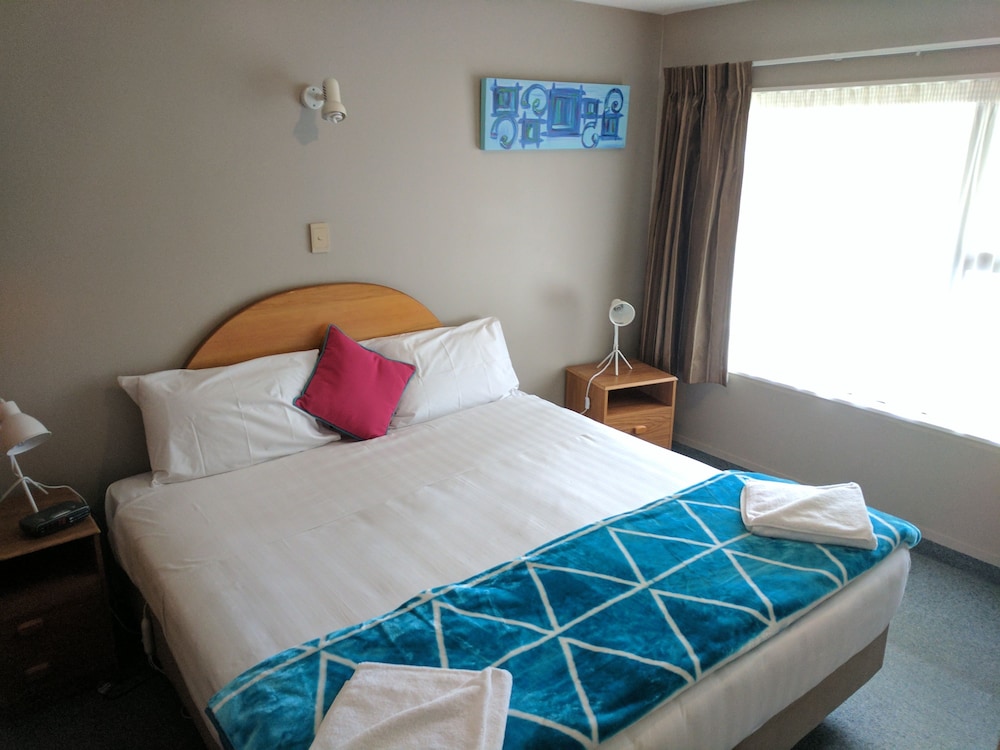 1 BEDROOM, APARTMENT