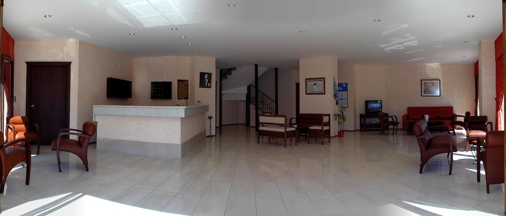 Avos Apartments 5/18