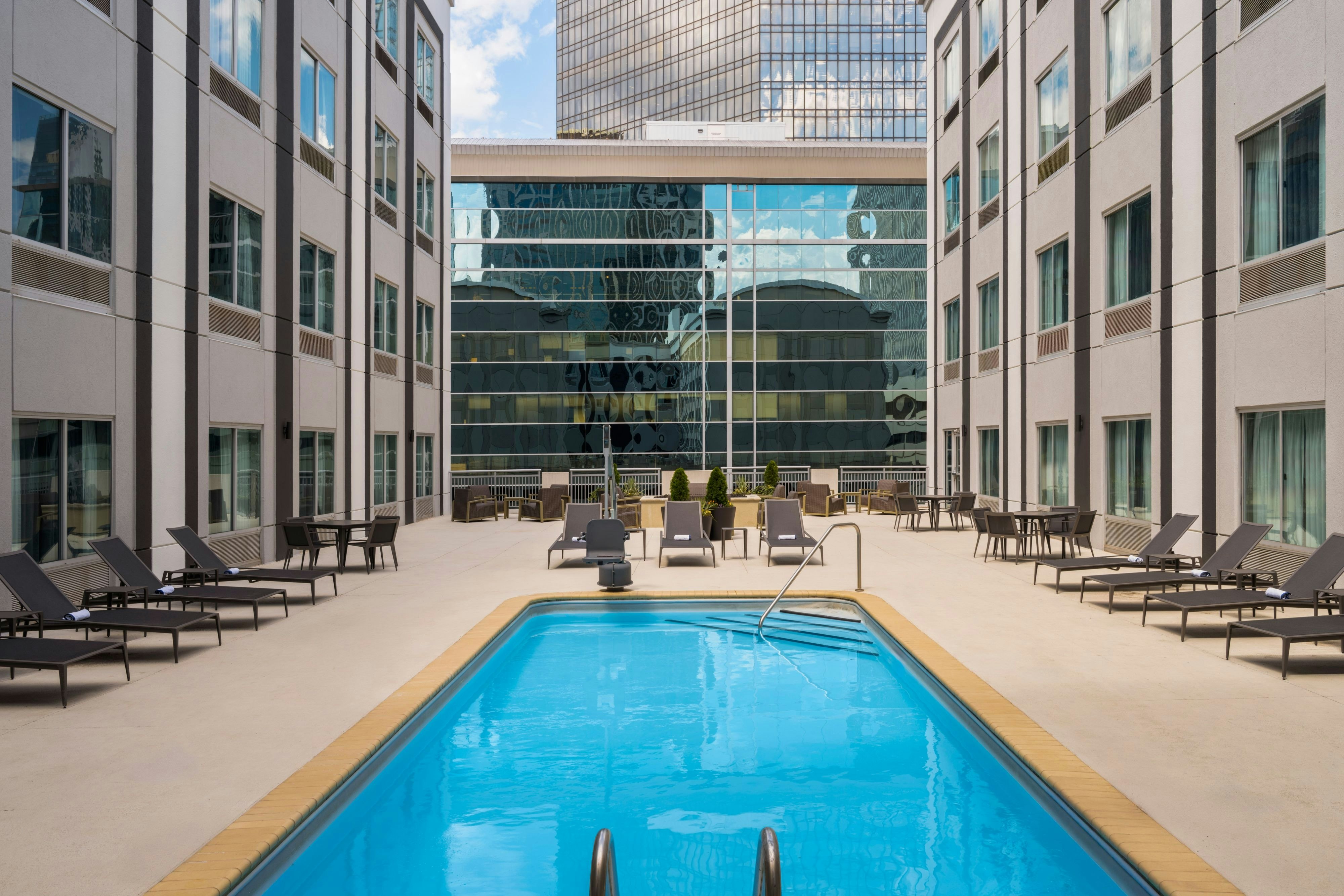 Courtyard Charlotte City Center 21/21