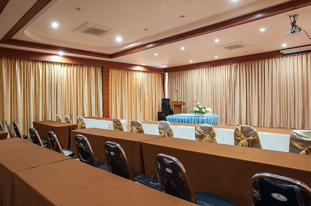 Chonnapha Resort 52/66