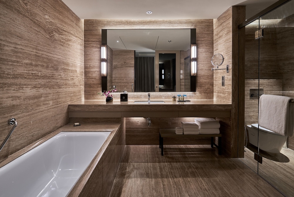 The Den Bengaluru, LXR Hotels & Resorts 49/50
