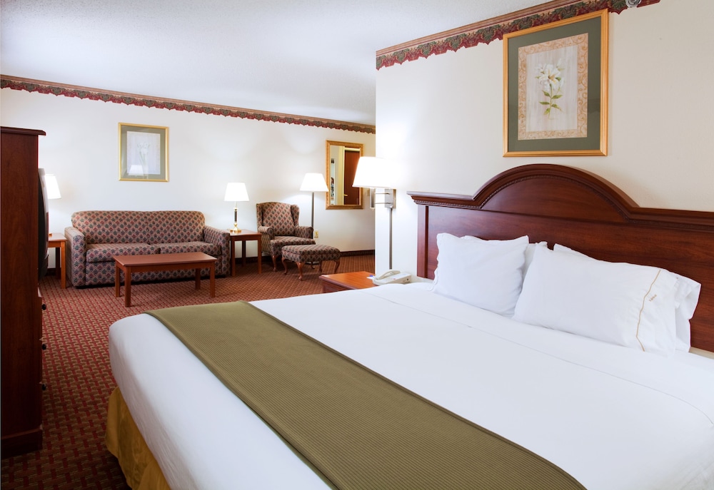 Holiday Inn Express Hillsville 23/47