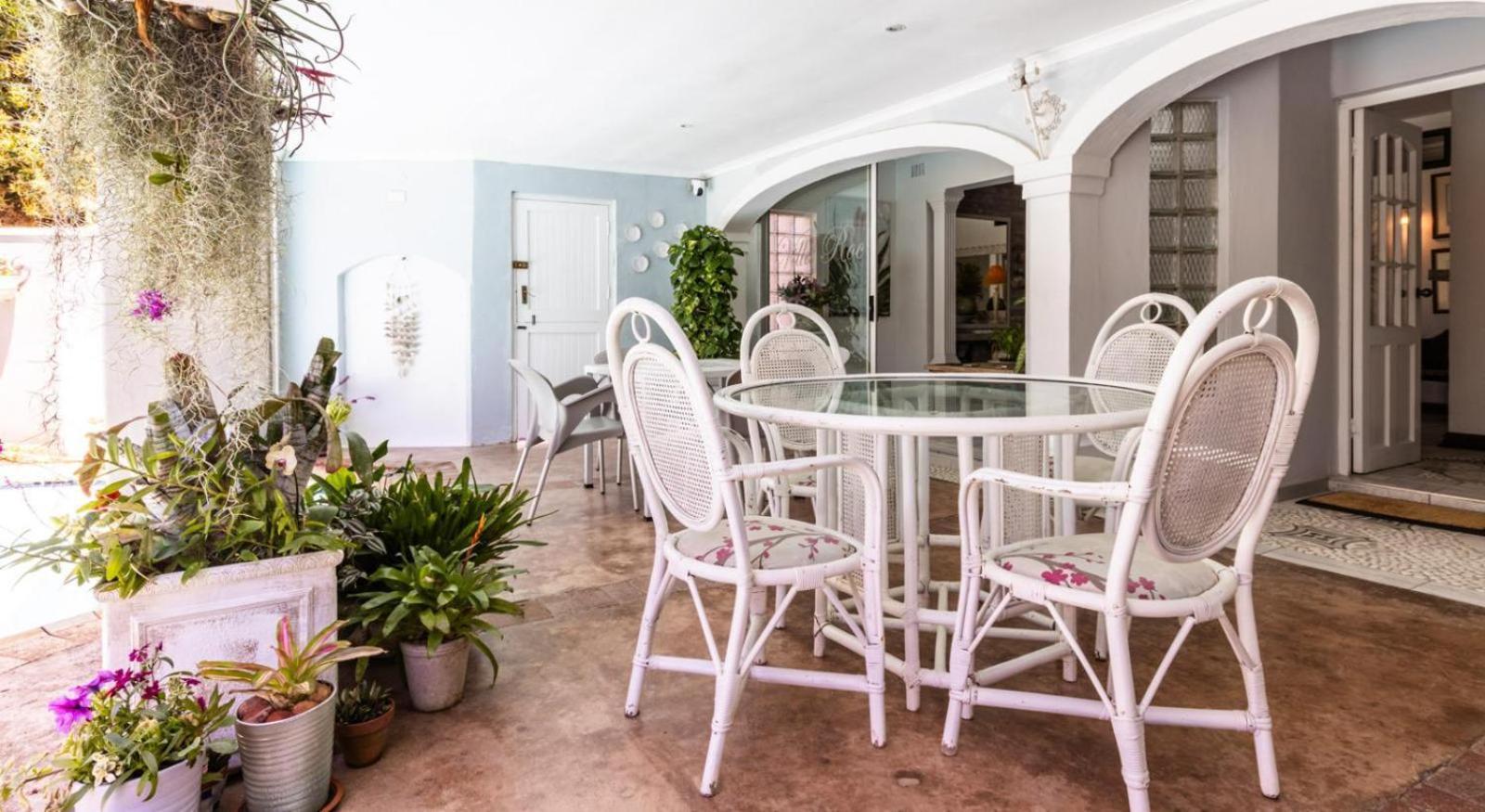 Villa Roc Guesthouse 19/28