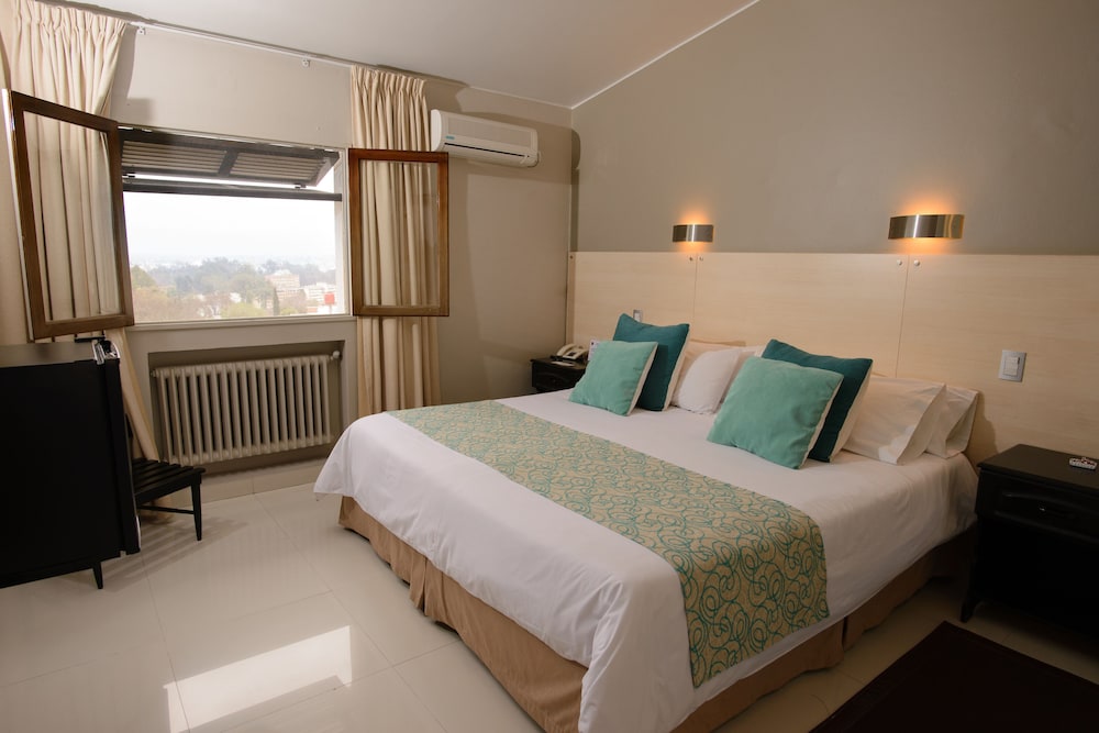 Portezuelo Hotel 7/60