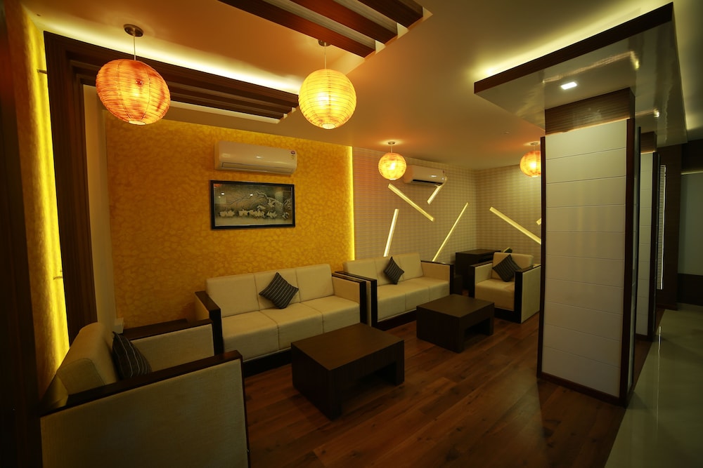 NAKSHATRA EMERALD INN GURUVAYUR 24/41