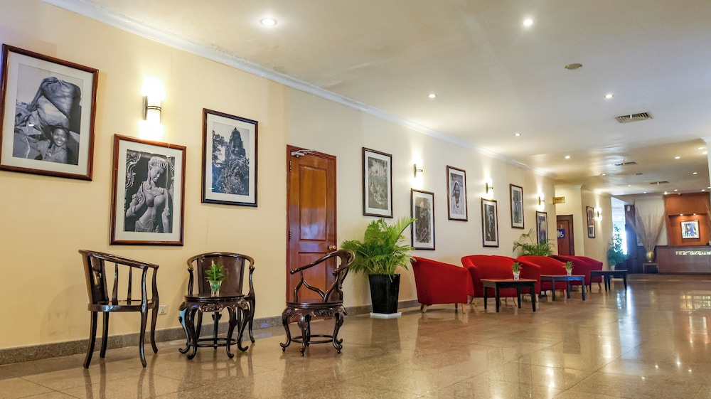 Cambodiana Hotel 31/50