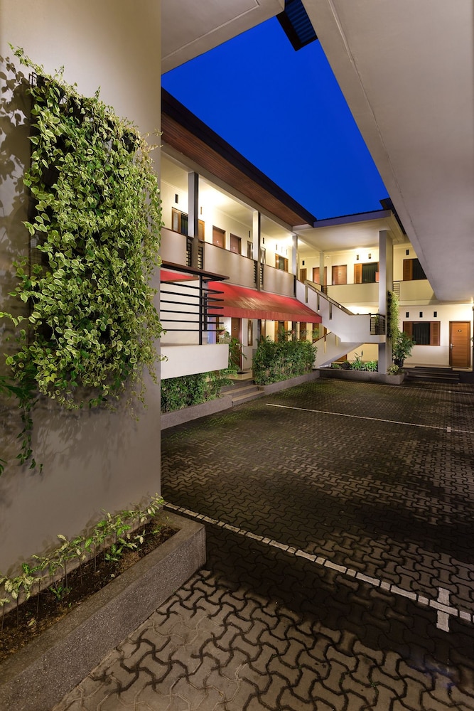 Hotel Ilos 18/19