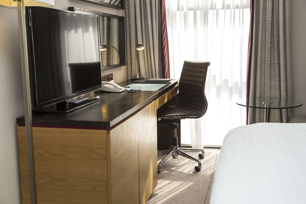 Hilton London Kensington 77/80